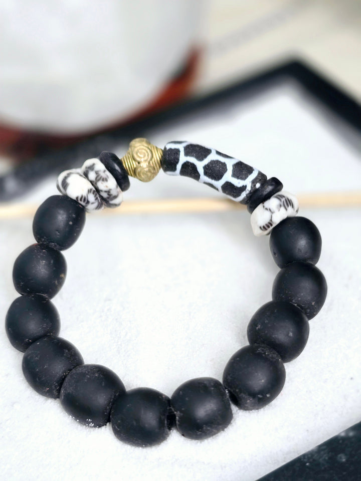 "Dzɔlɔ"- One of a Kind Bracelet-Black